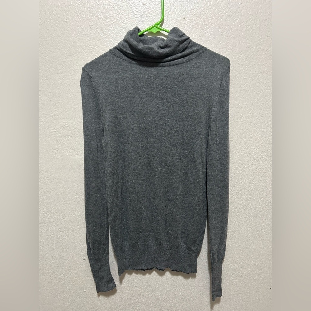 Mossimo Soft Gray Turtleneck Sweater Medium Cozy Chic Layering Knit